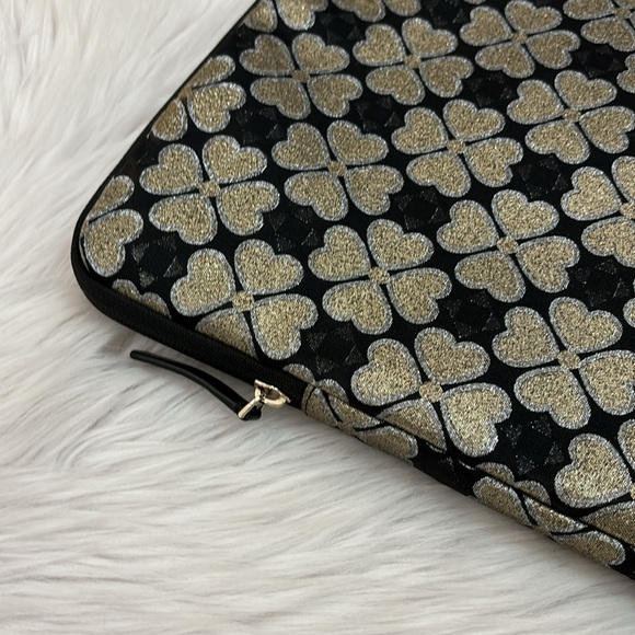 ♠️✨Kate Spade Laptop Case With Black Gold and Silver Heart Pattern✨ - Picture 3 of 7